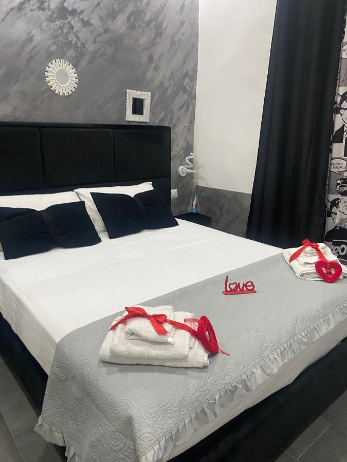 La Rosa Home Napoli Esterno foto
