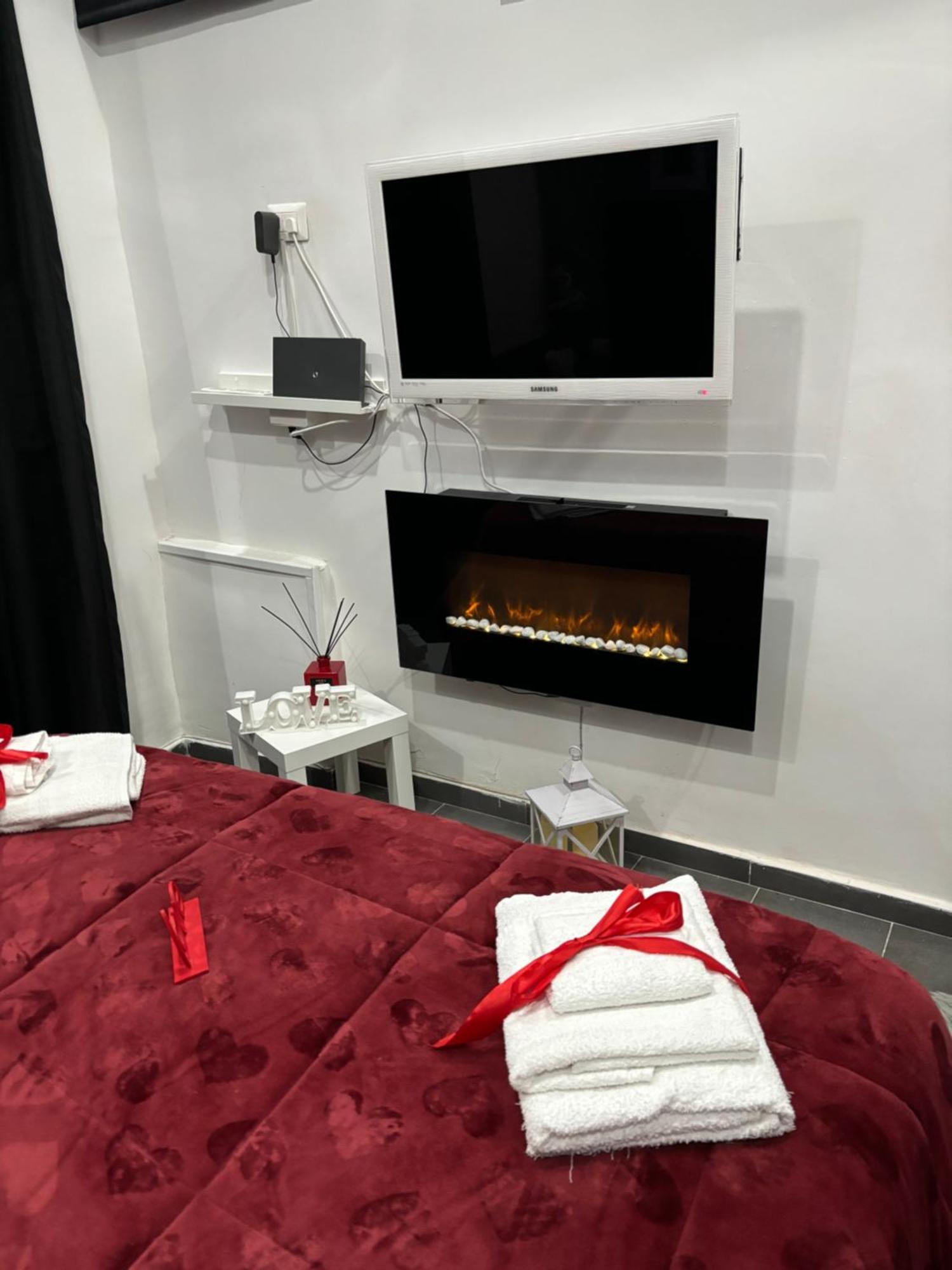 La Rosa Home Napoli Esterno foto