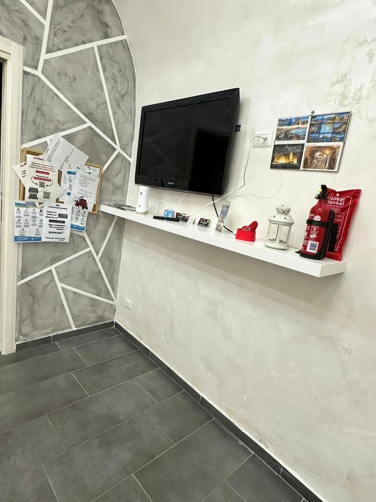La Rosa Home Napoli Esterno foto